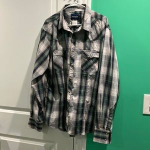 Men’s wrangler xl button down olive green, navy, gray